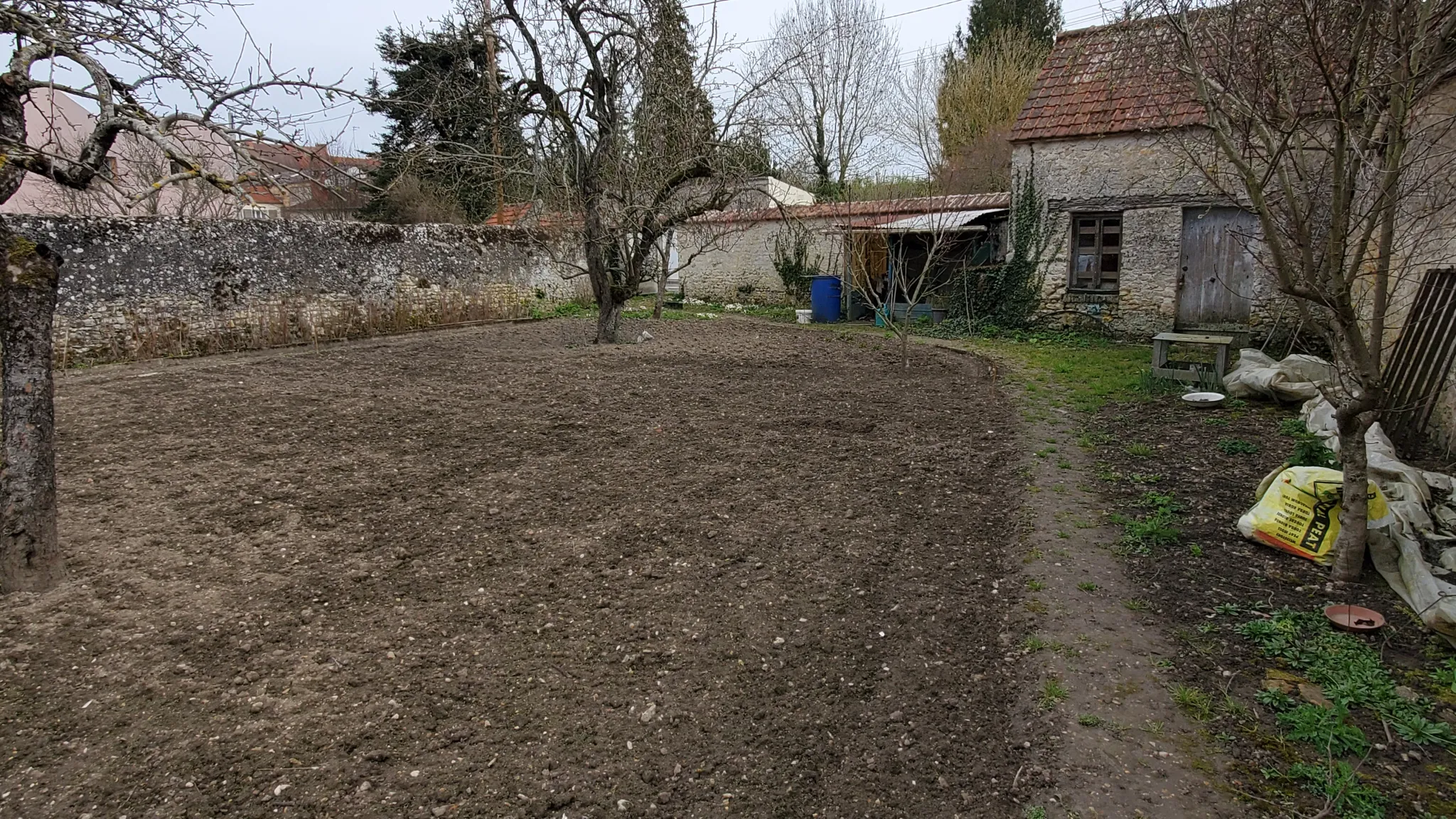 Terrain de 727 m2 à Etampes 