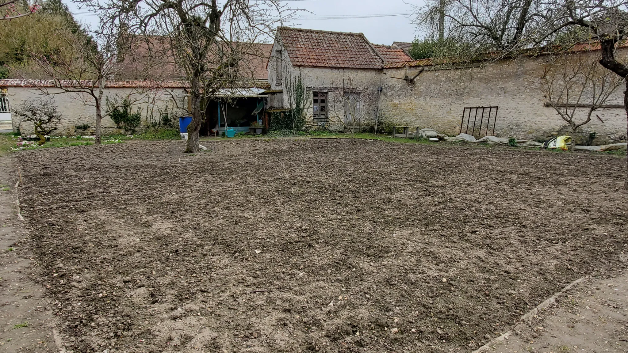 Terrain de 727 m2 à Etampes 