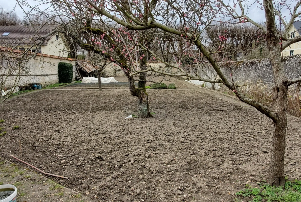 Terrain de 727 m2 à Etampes 