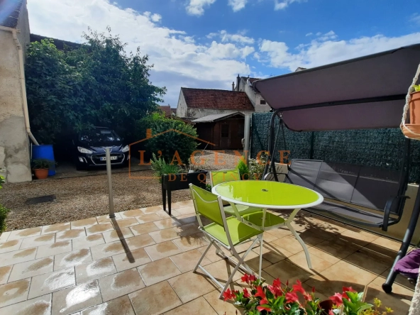 Maison à Quincy voisins avec Terrasse, Garage + Combles, Jardinet