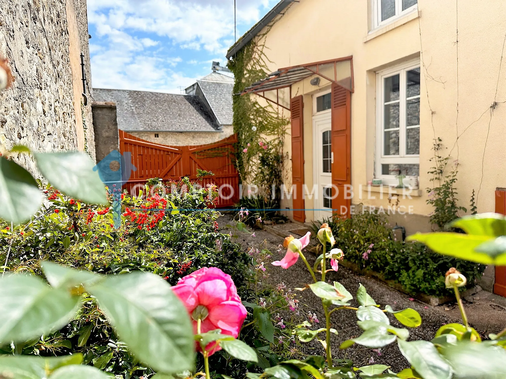 Maison de caractère entre Auneau et Voves 