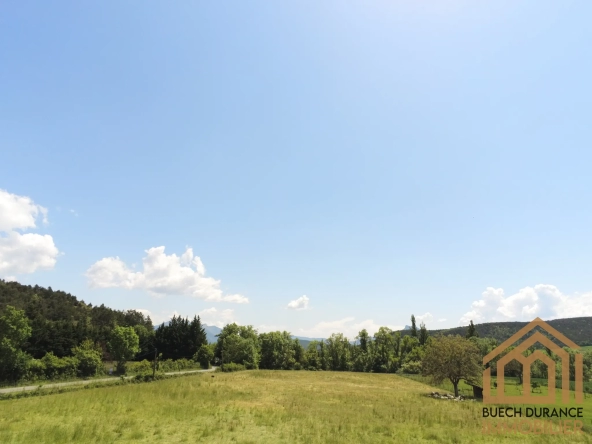 Terrain à bâtir de 3 285m2 à St Pierre d'Argençon