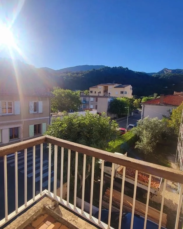 Appartement à Nyons avec terrasse et vue 