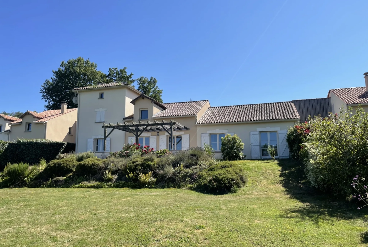 Villa Exclusive au Cœur d'un Golf 