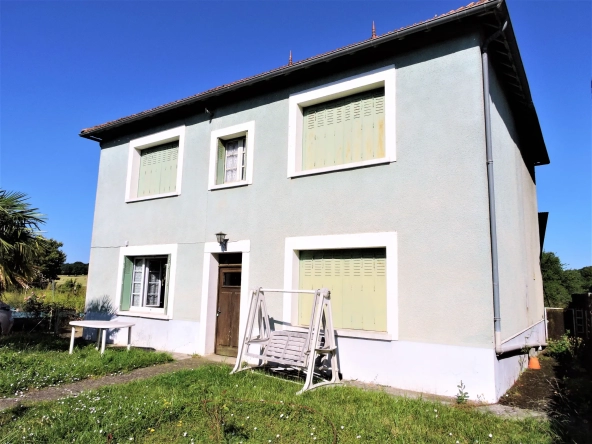 Maison avec 4 chambres à Benest