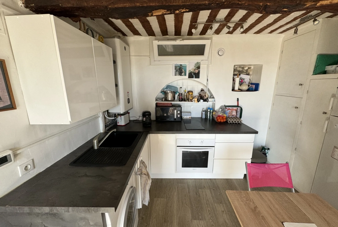 Appartement deux pièces à Magagnosc avec garage 