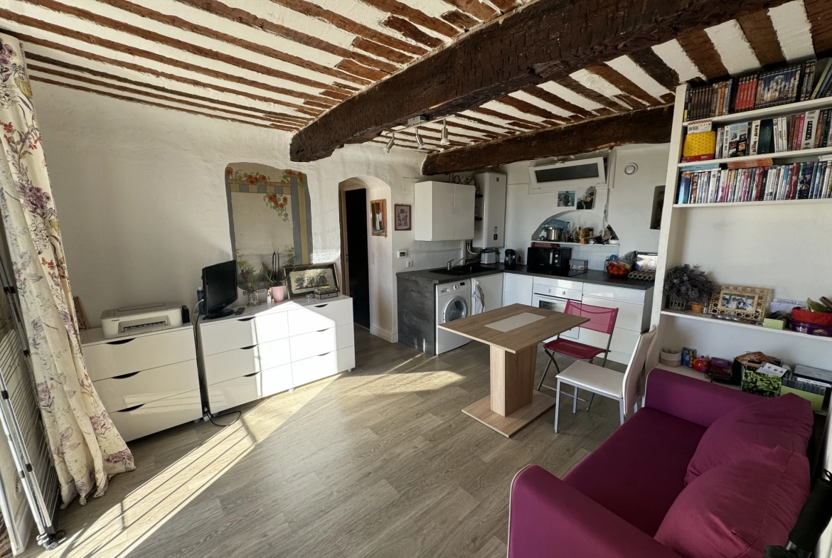 Appartement deux pièces à Magagnosc avec garage 