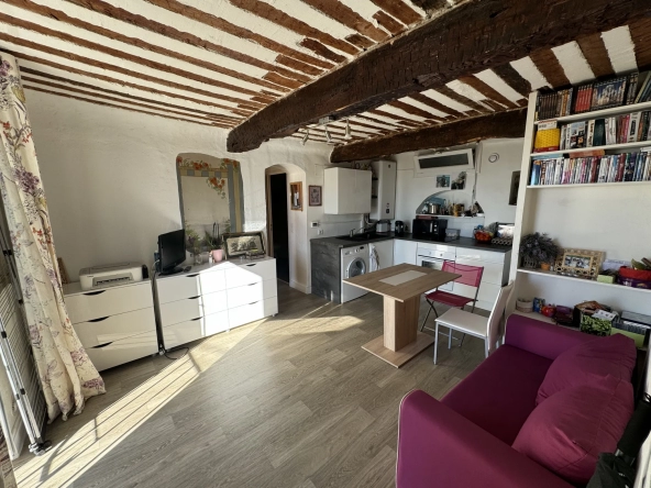 Appartement deux pièces à Magagnosc avec garage