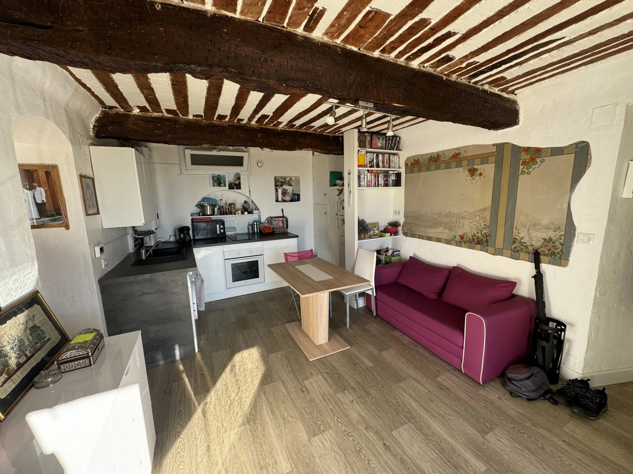 Appartement deux pièces à Magagnosc avec garage 