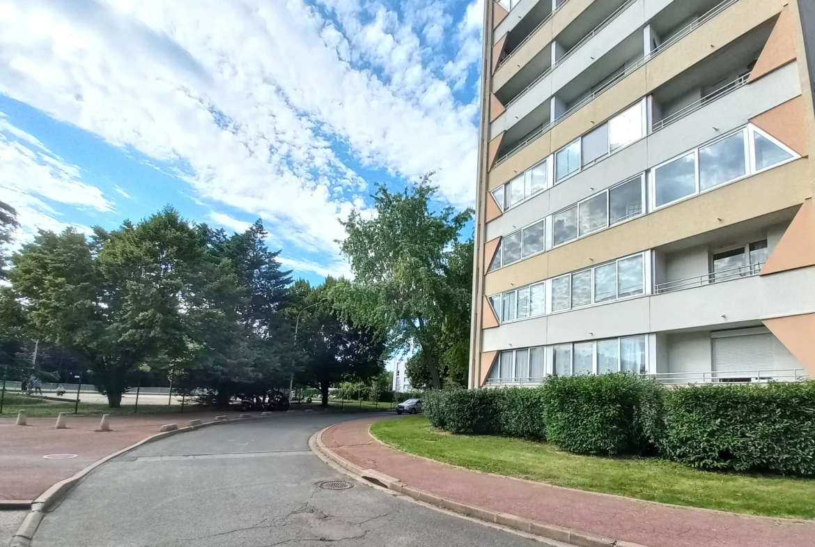 Appartement F4 à Creteil - Proche Université Paris 12 