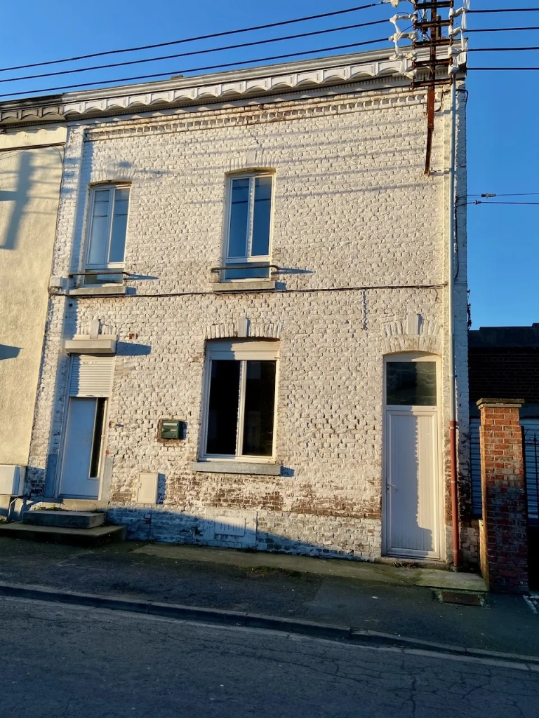 Maison en briques à Maubeuge avec 3 chambres