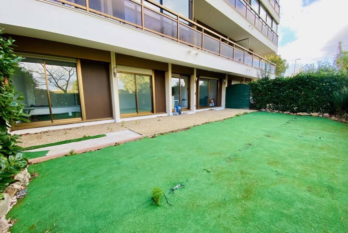 Appartement 3 pièces avec terrasse et jardin - Mandelieu la Napoule 