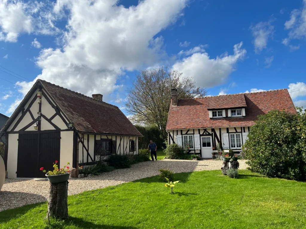 A vendre maison normande à La neuve lyre 