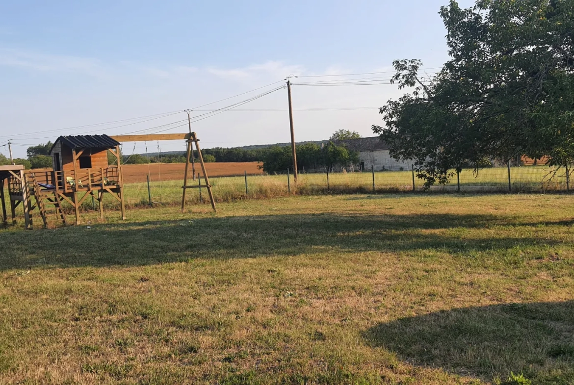 Maison en pierre avec piscine et garage à Garat 