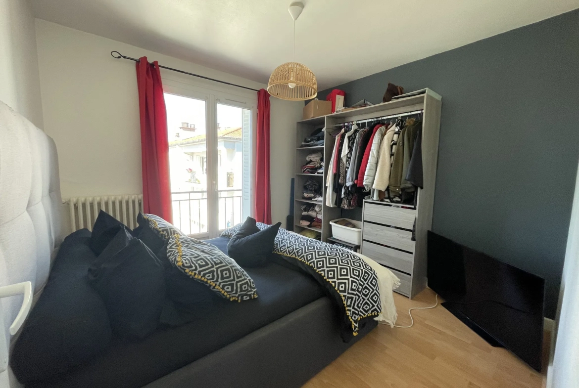 Furnished Apartment with View - 1.5km from Vichy Center 