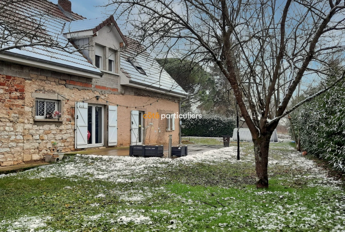 Maison individuelle au cœur de Chaussin avec 4 chambres 