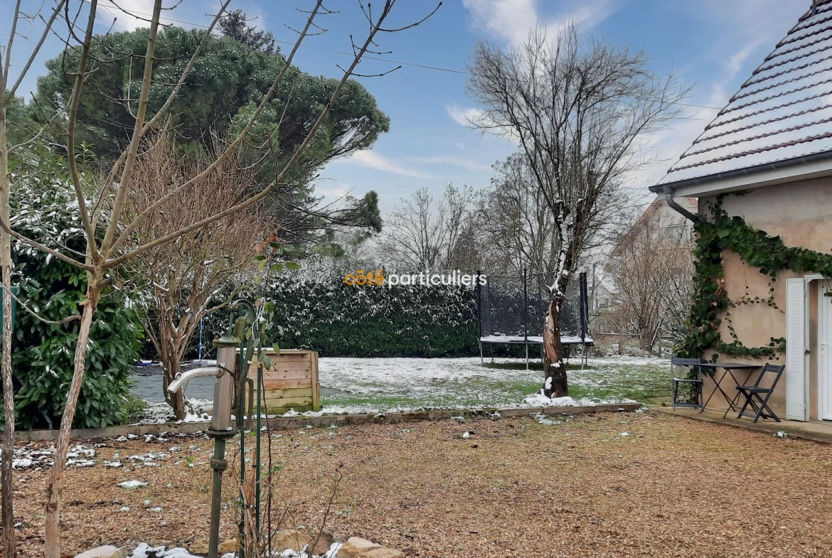 Maison individuelle au cœur de Chaussin avec 4 chambres 