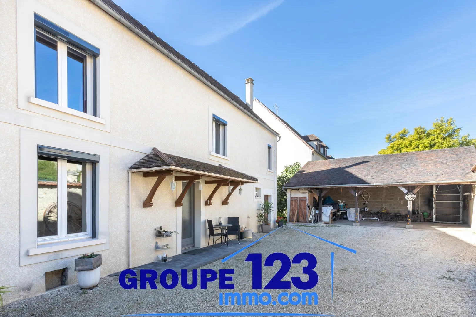 Maison rénovée près de Chablis - 265 000 € 