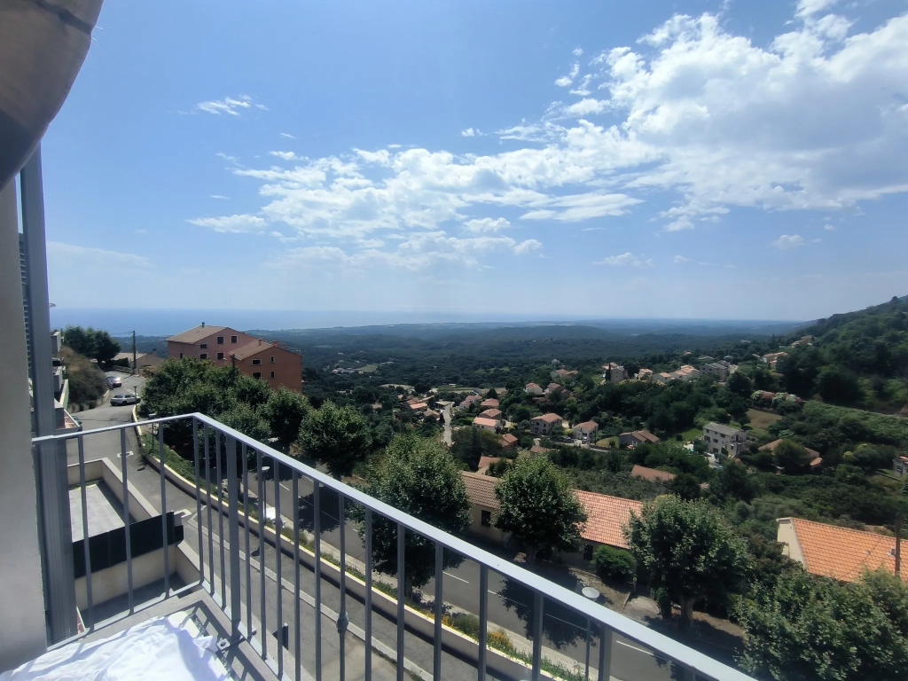 Appartement T2 meublé + box fermé Magnifique Vue Mer Cervione Village