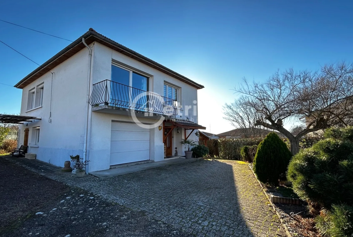 Maison lumineuse avec jardin à Lezoux 