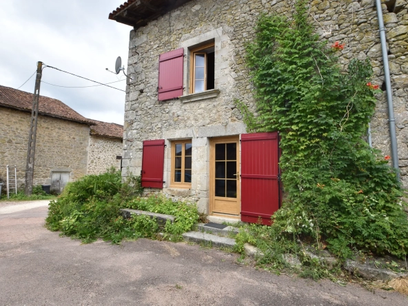 Maison en pierre avec piscine à Champniers et Reilhac