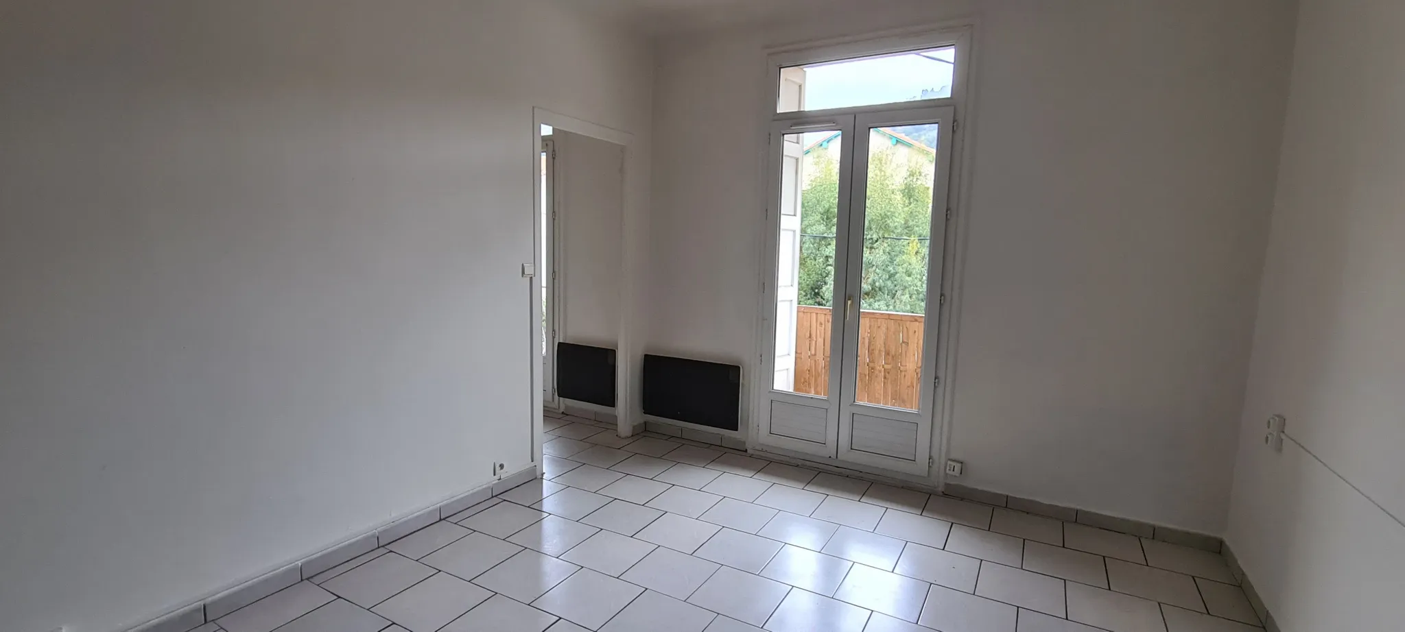 Appartement F1 avec balcon à Amelie les Bains Palalda 