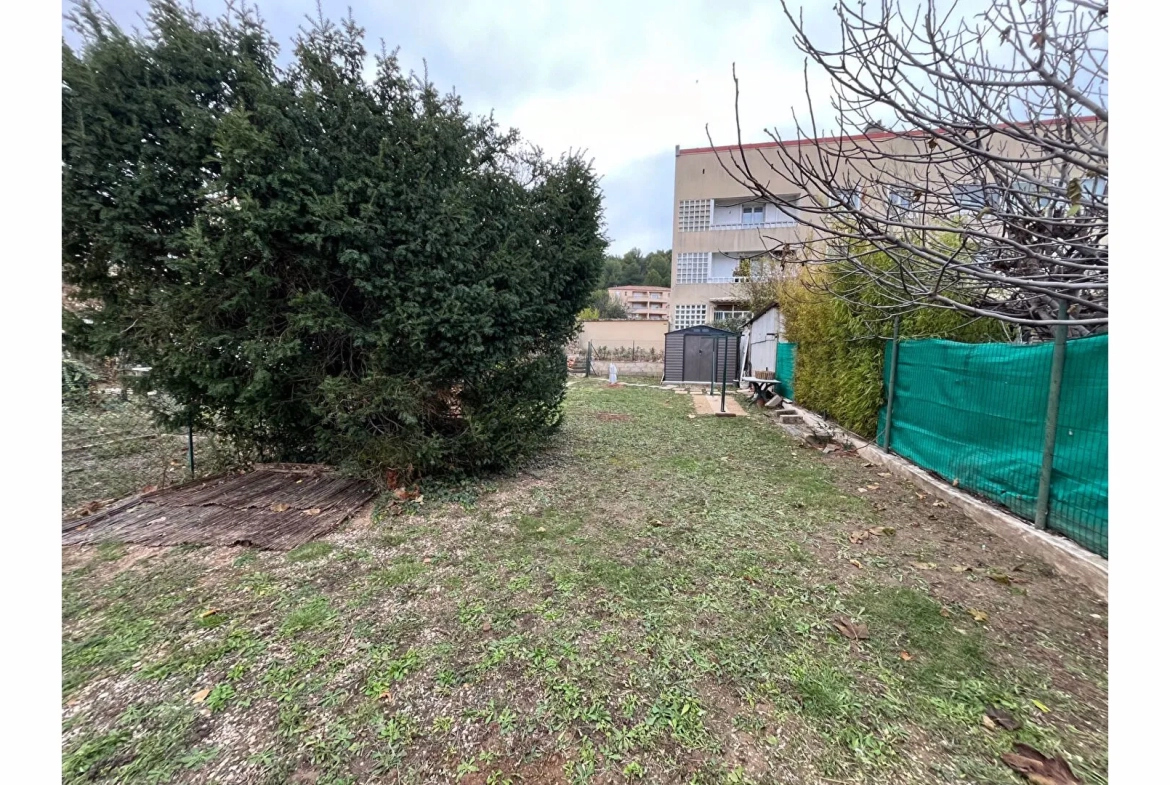 Appartement de Type 3 avec Grand Jardin Privatif à Gardanne 