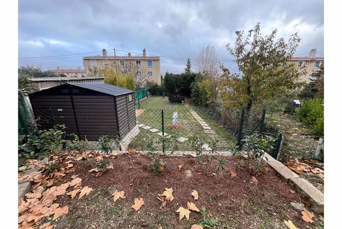 Appartement de Type 3 avec Grand Jardin Privatif à Gardanne 