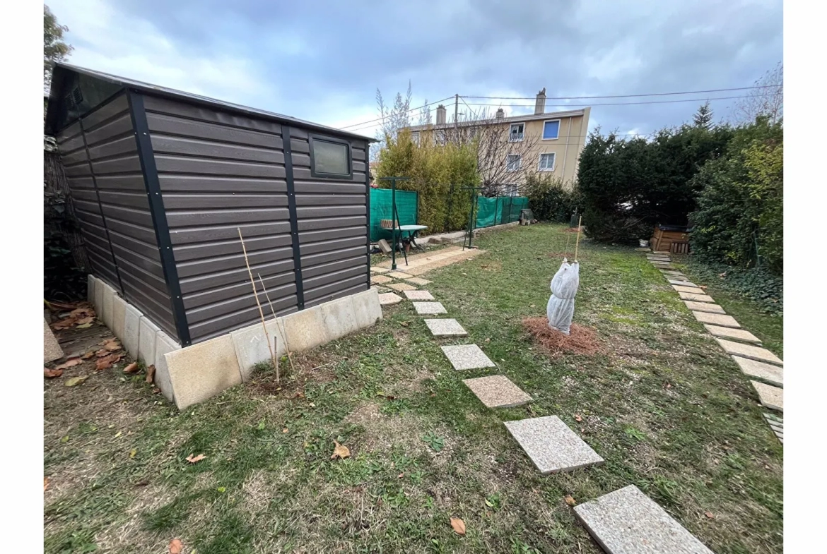 Appartement de Type 3 avec Grand Jardin Privatif à Gardanne 