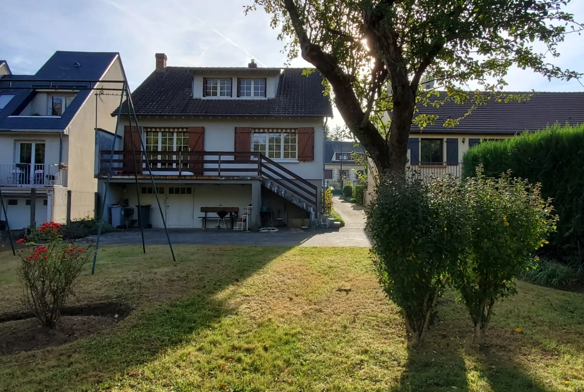 Maison 5 pièces à Etampes avec jardin et sous-sol total 