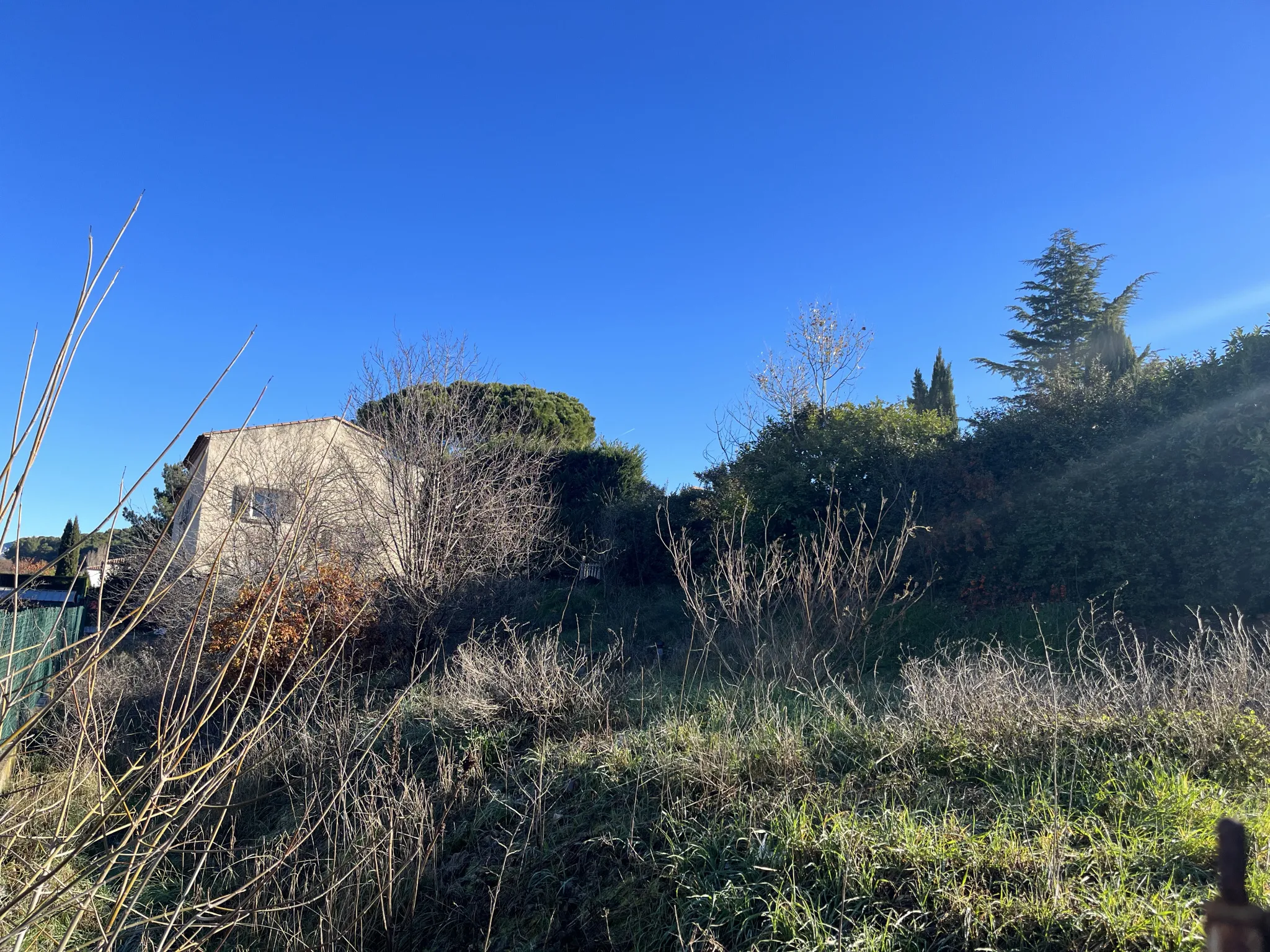 Terrain à bâtir de 400m2 à Meyreuil 