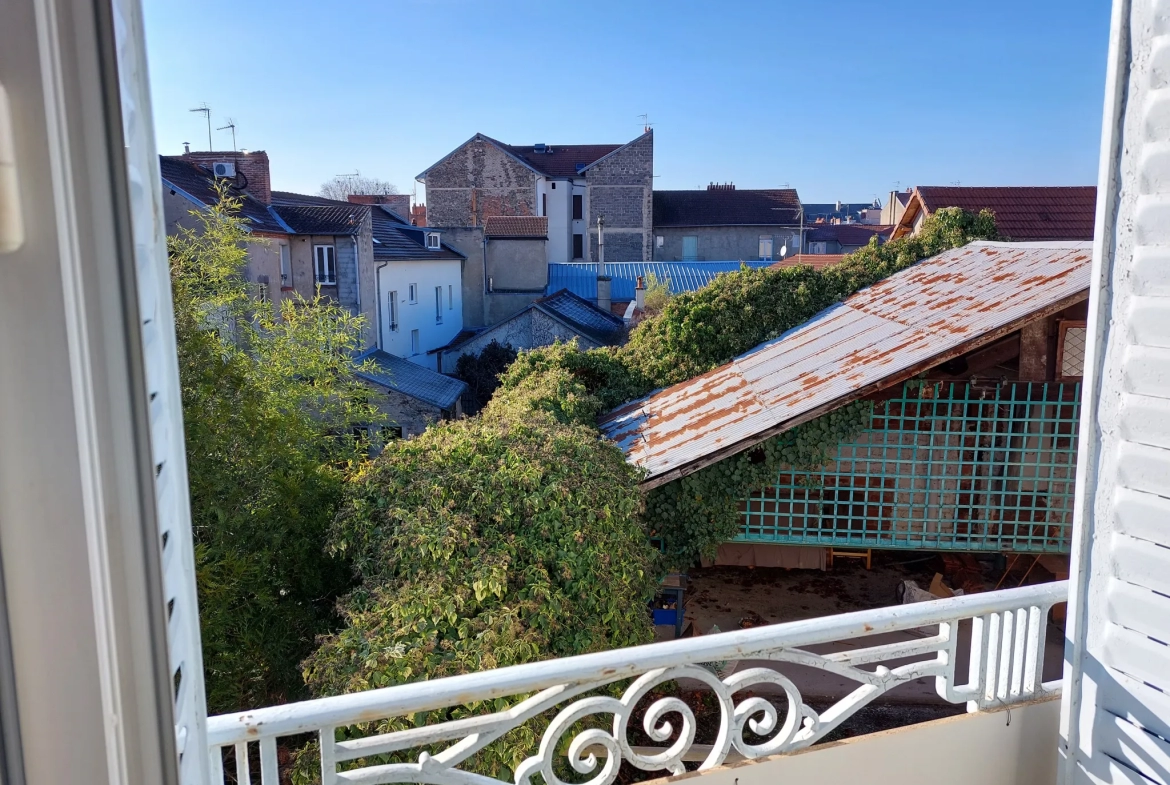 Appartement rénové en cœur de ville à Vichy 