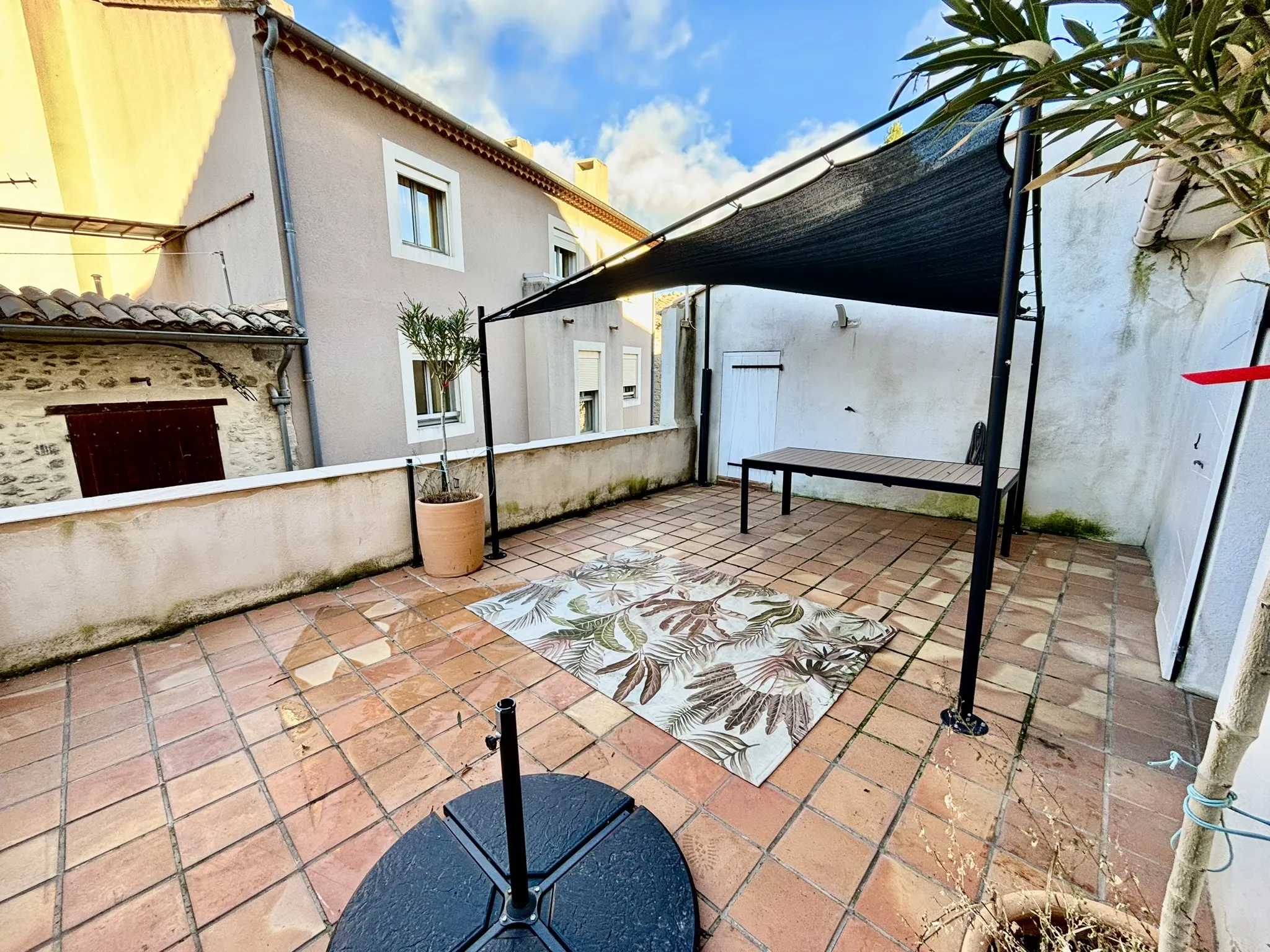 Appartement rénové avec terrasse à Malaucène 