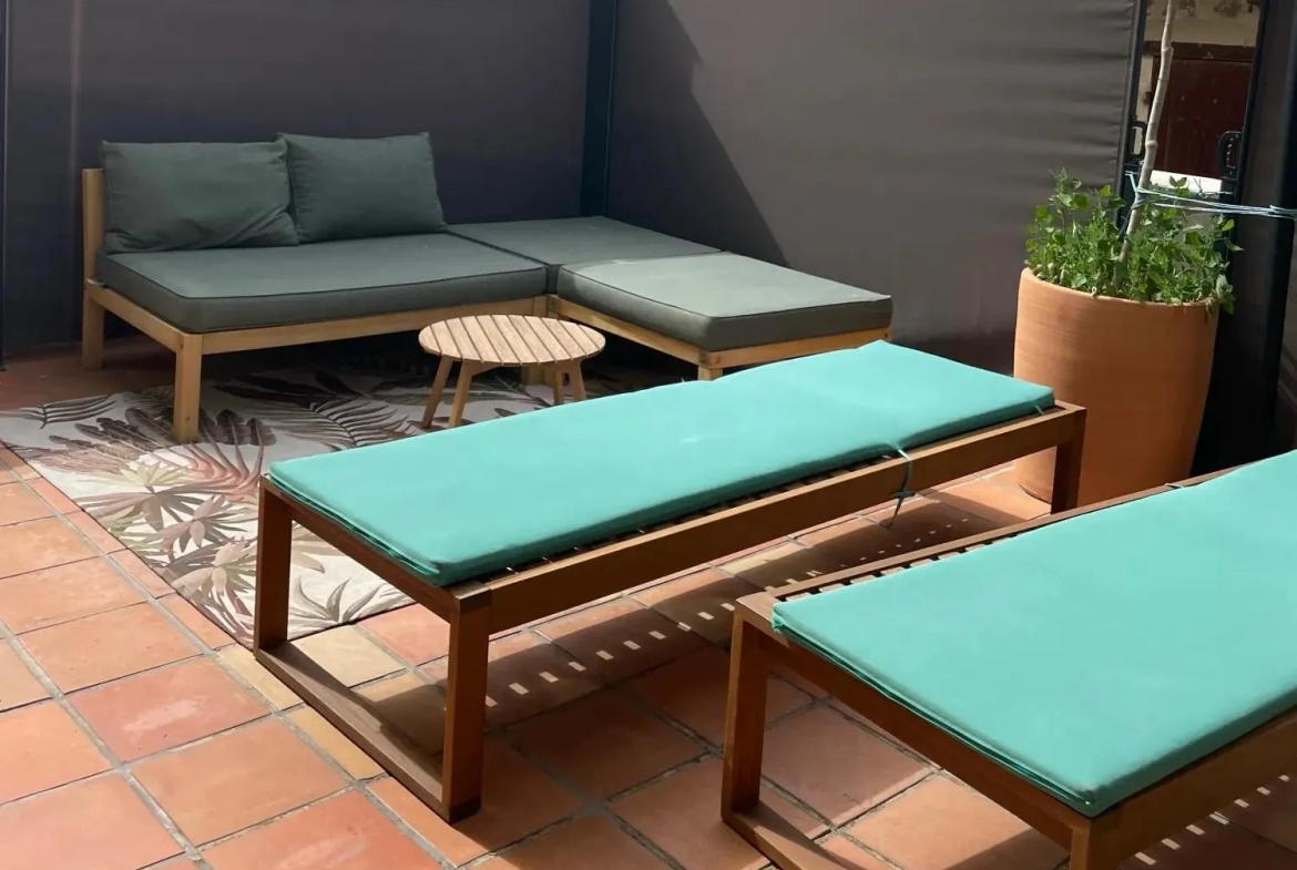 Appartement rénové avec terrasse à Malaucène 