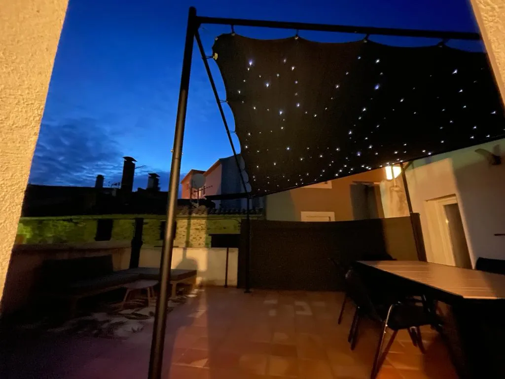 Appartement rénové avec terrasse à Malaucène 