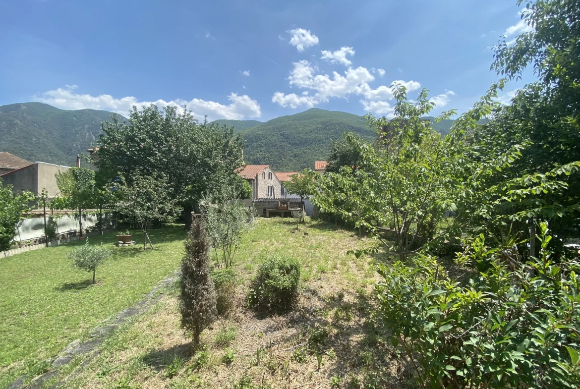 Appartement F1 à Arles-Sur-Tech avec jardin et casot 