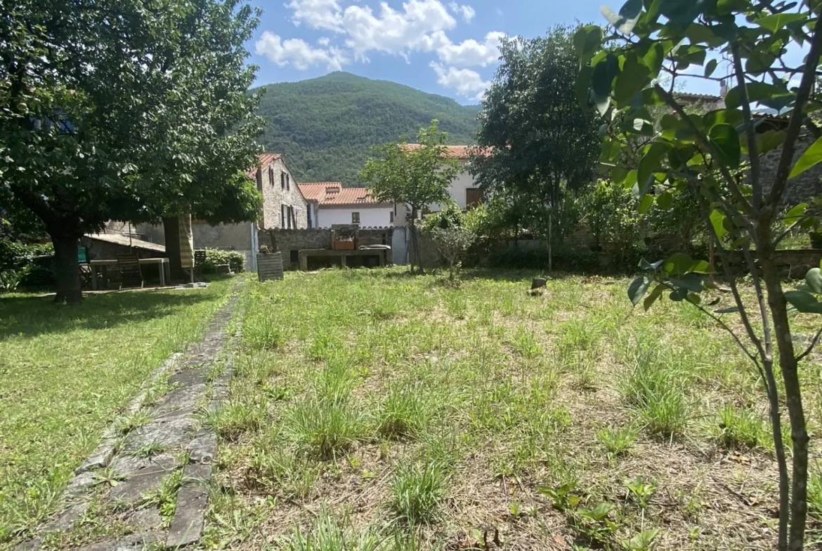 Appartement F1 à Arles-Sur-Tech avec jardin et casot 