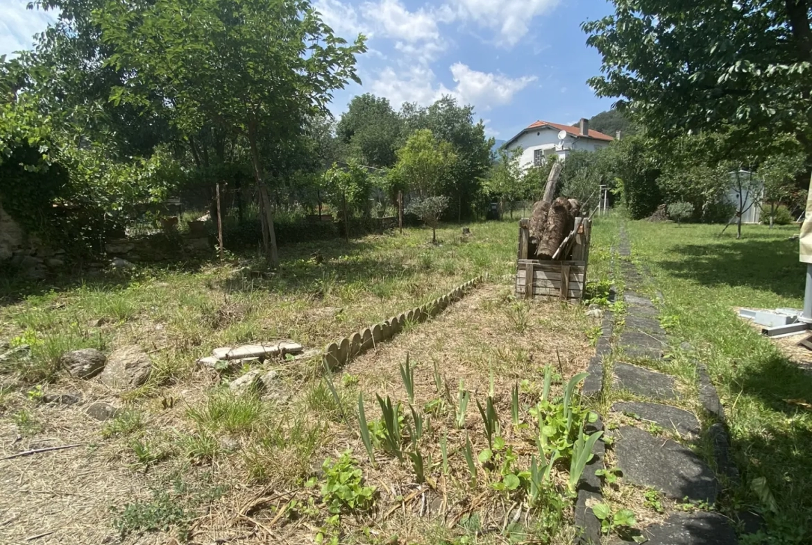 Appartement F1 à Arles-Sur-Tech avec jardin et casot 