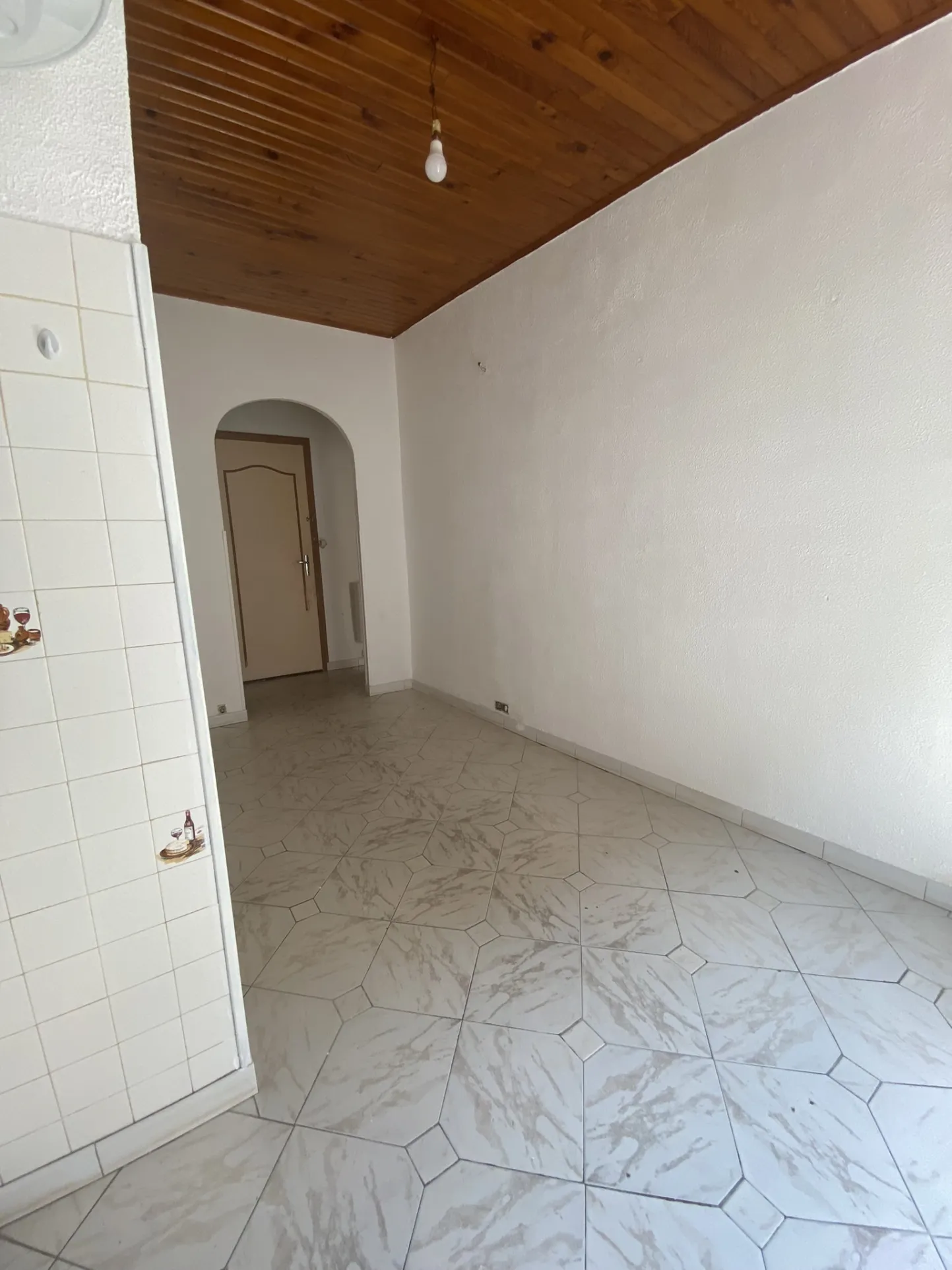 Appartement F1 à Arles-Sur-Tech avec jardin et casot 