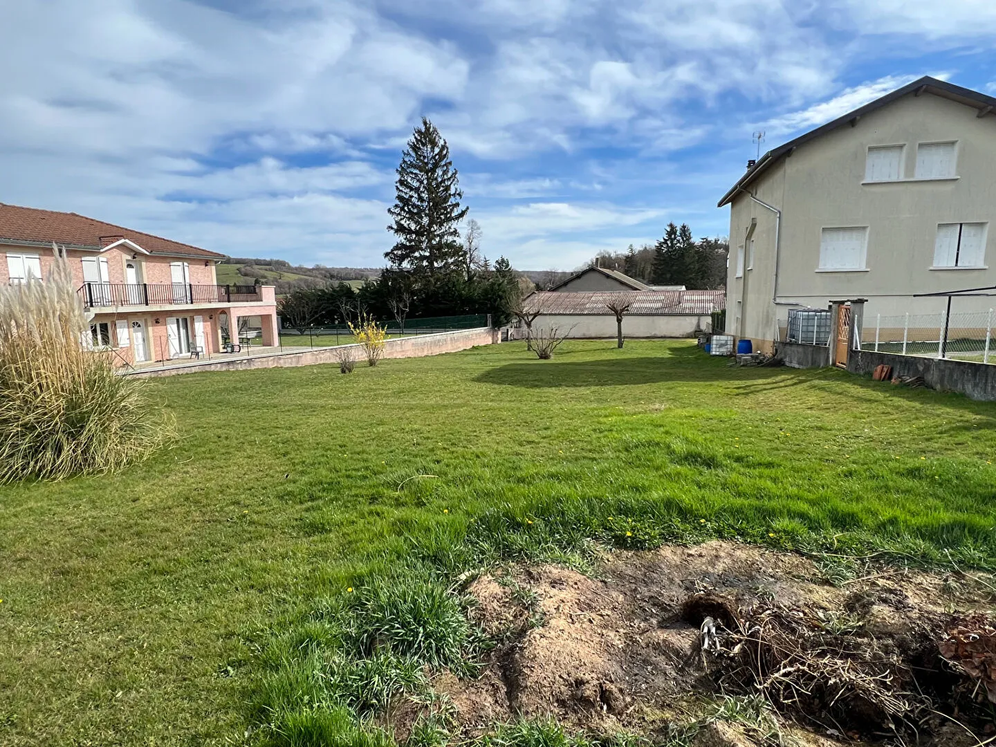 Terrain à bâtir à Cour-Et-Buis (38121) à 20 min de Vienne 