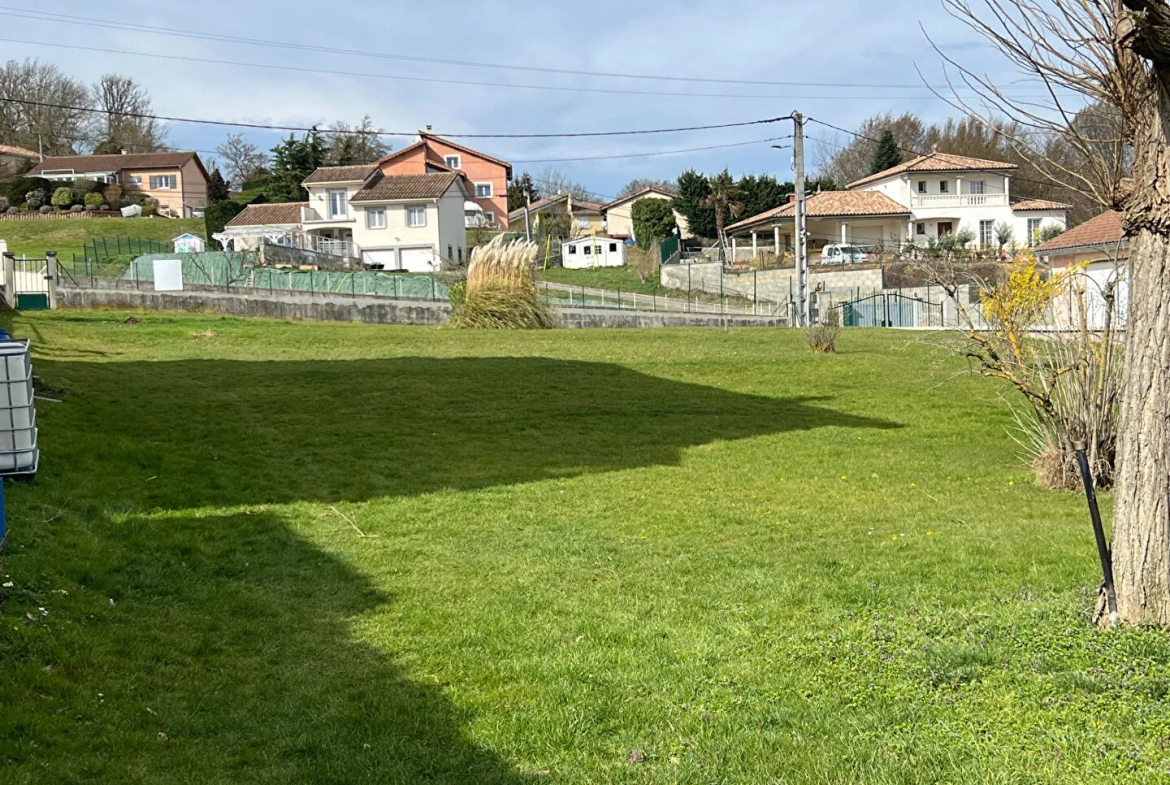 Terrain à bâtir à Cour-Et-Buis (38121) à 20 min de Vienne 