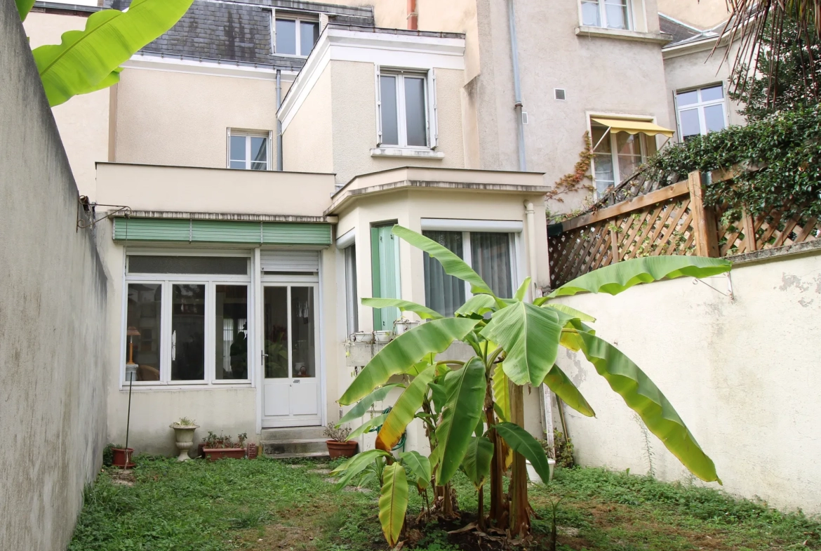 Maison Angevine Quartier Gare/Visitation - Beaux Volumes - Cave Voutée - Proche Commodités 