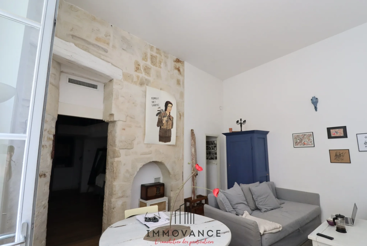 Vente Loft contemporain 59m2 + cour en Centre-historique Montpellier 