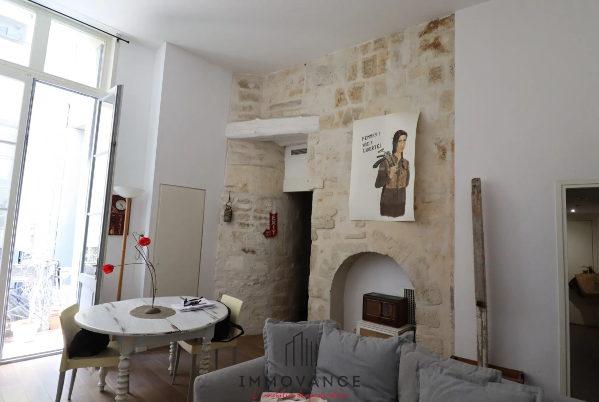 Vente Loft contemporain 59m2 + cour en Centre-historique Montpellier 