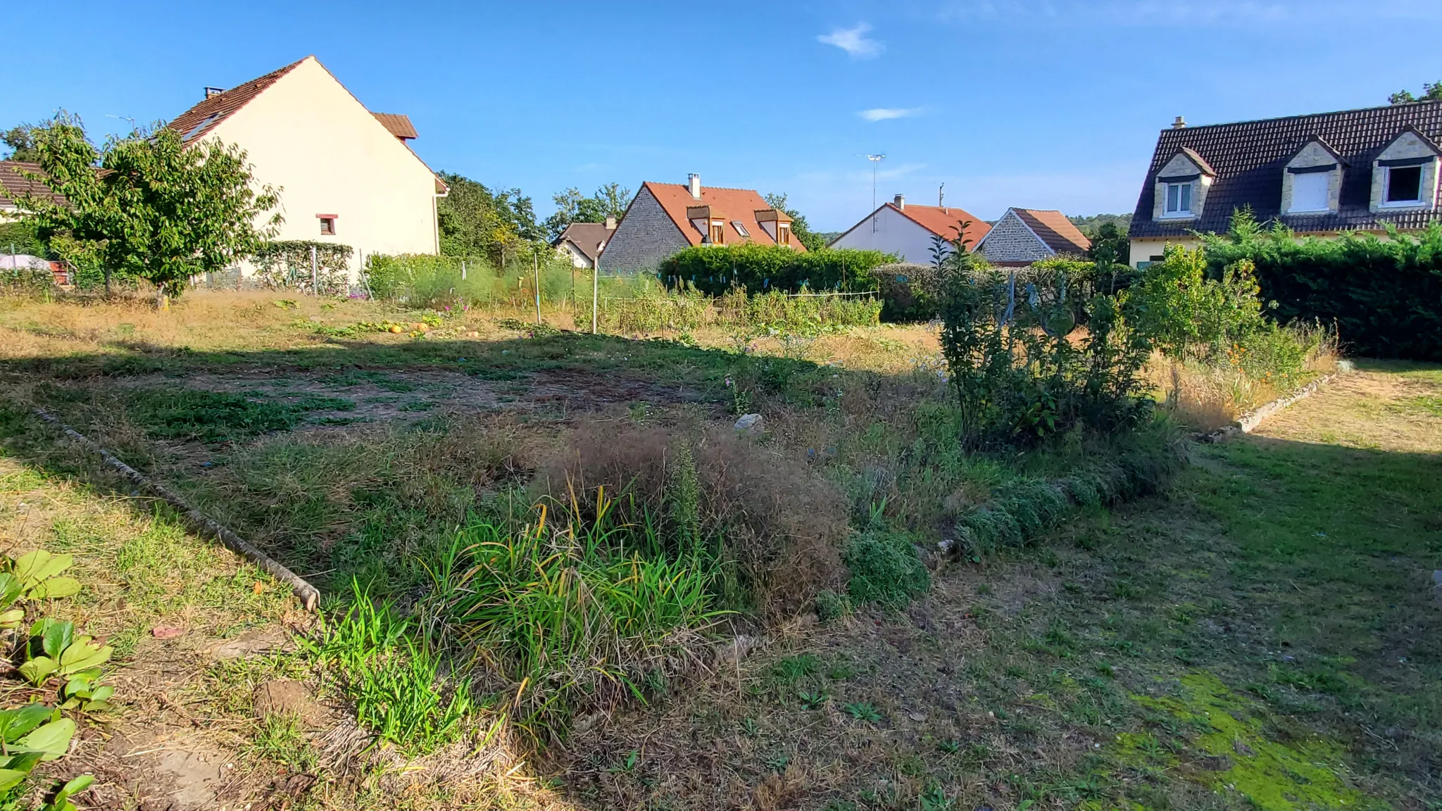 Terrain Clos de 700m2 à Brières-les-scellés, 5 Min d'Etampes 