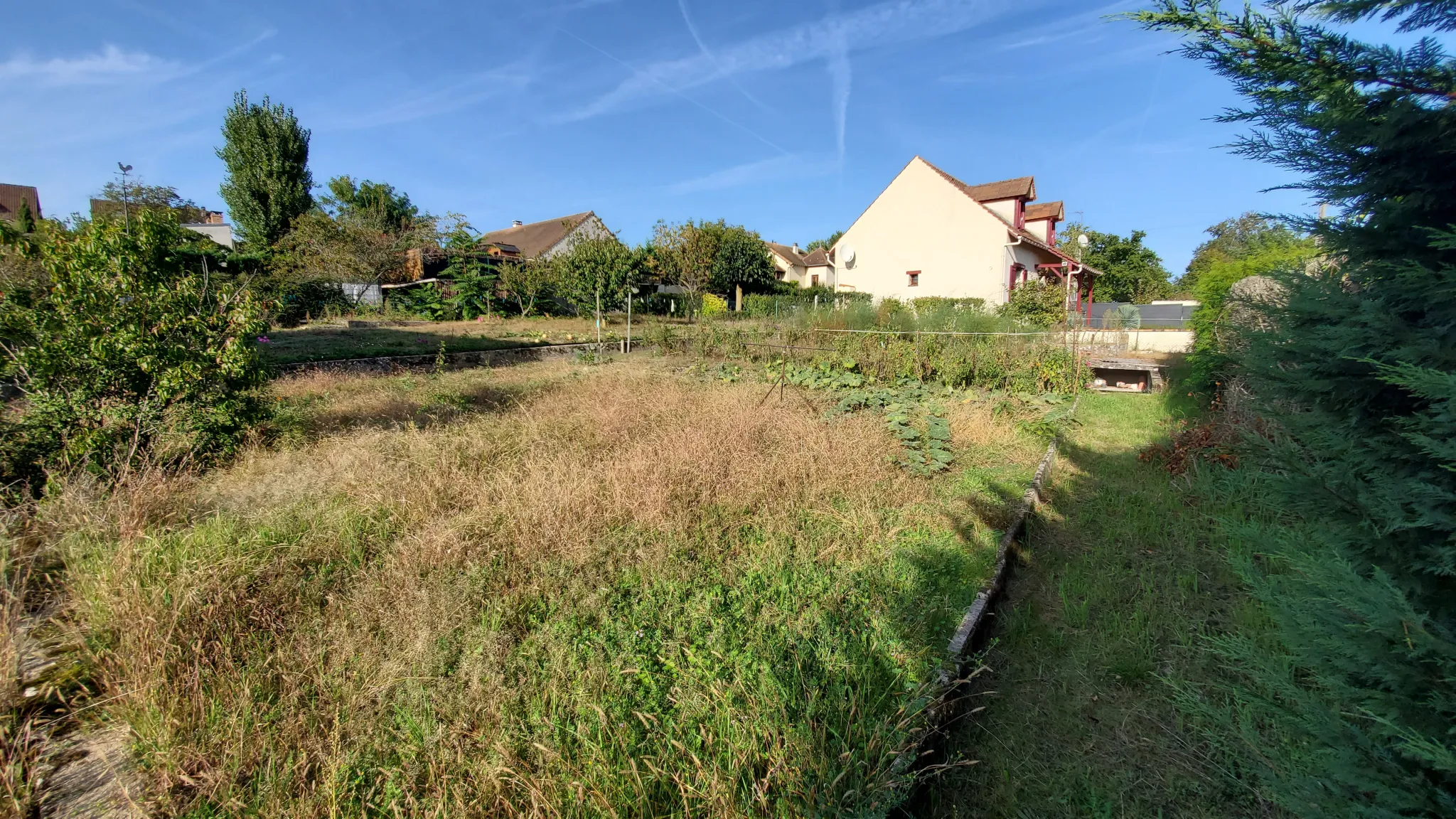 Terrain Clos de 700m2 à Brières-les-scellés, 5 Min d'Etampes 