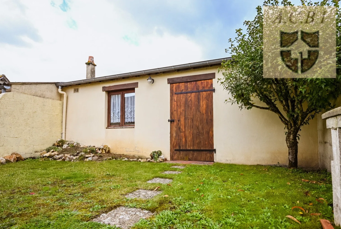 Maison de Bourg à Vibraye avec Jardin et Dépendance 