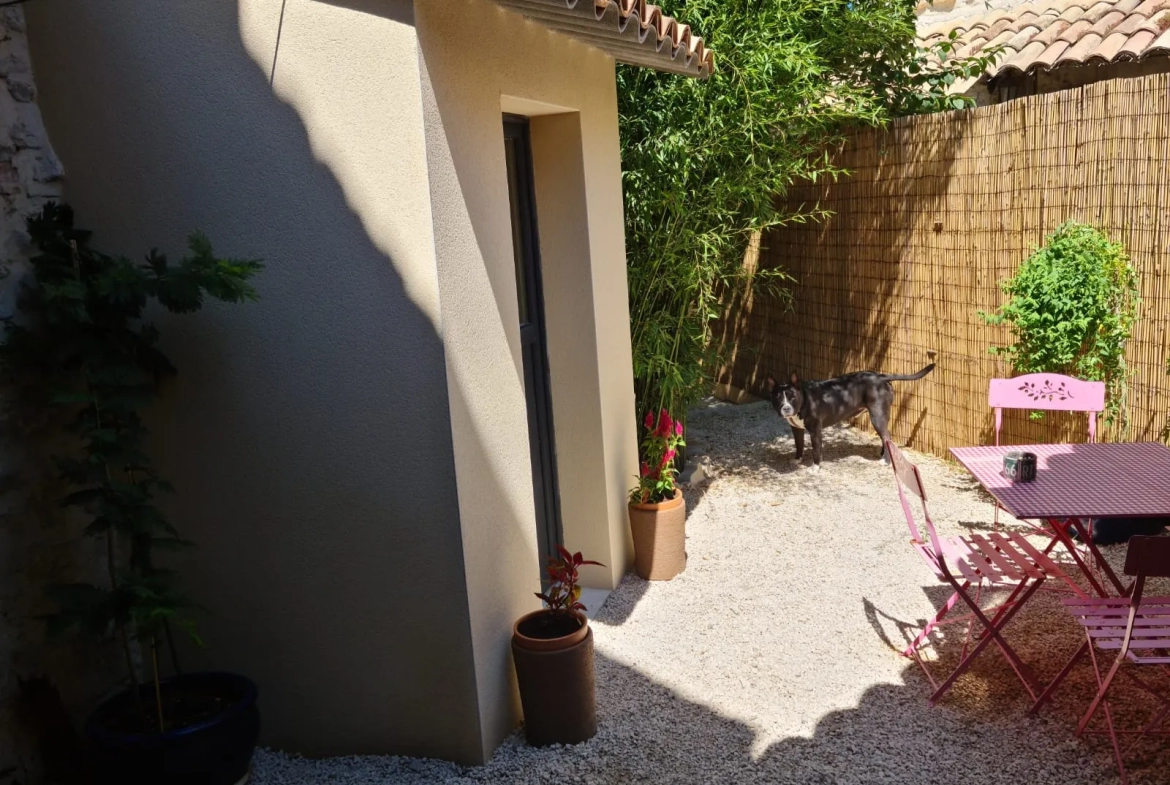 Maison de village avec terrasse et garage à Bollene 