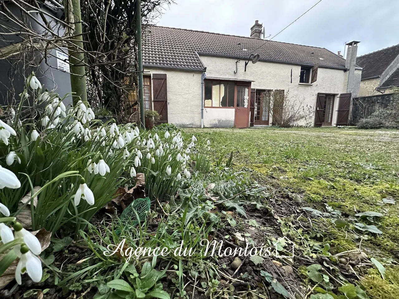 Country Farmhouse in Donnemarie Dontilly - Great Potential! 