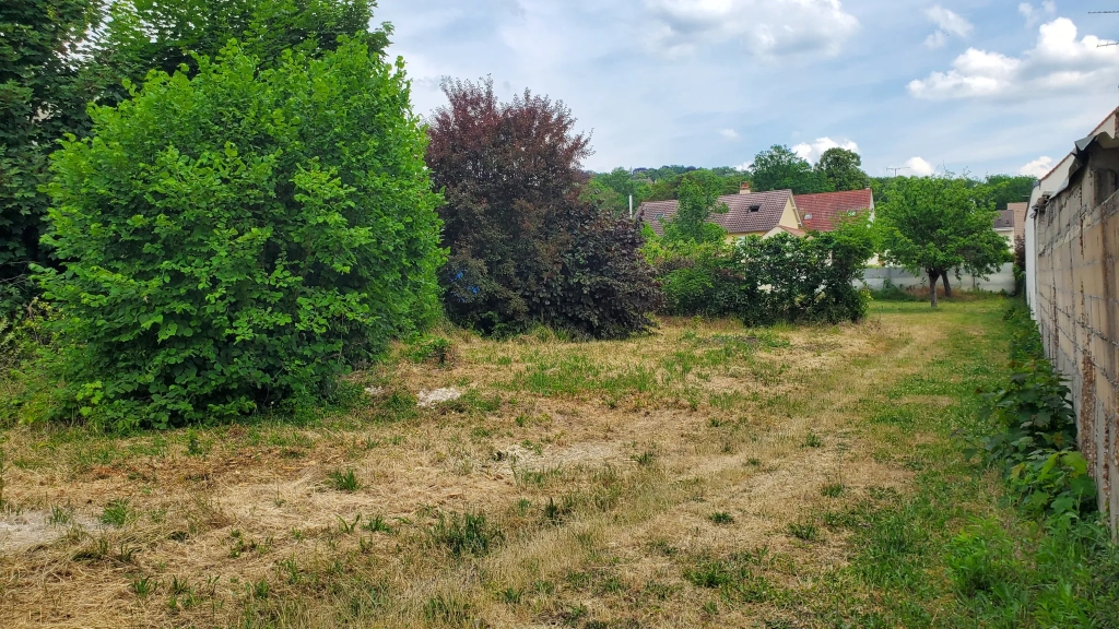 Terrain de 855 m2 proche du centre de Morigny à Etampes